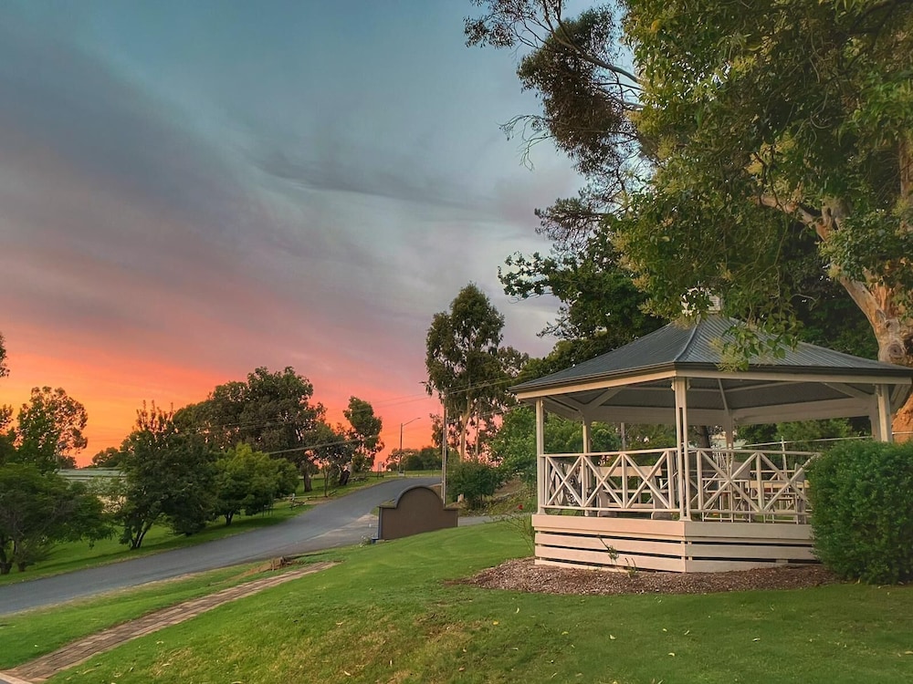 Lake Hume Resort 42/50