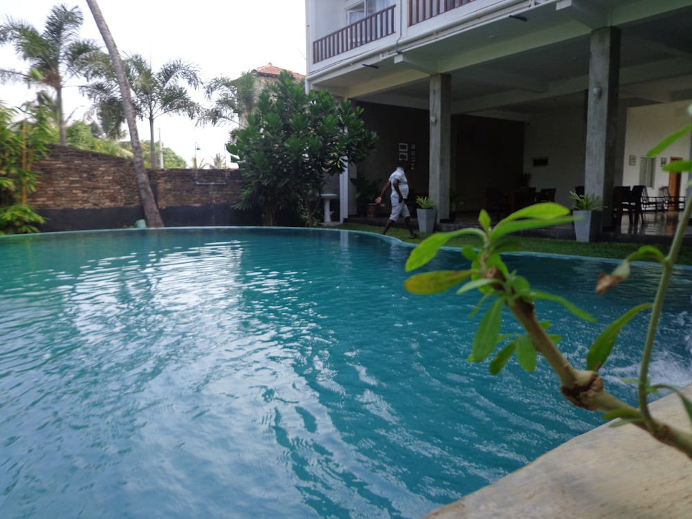 Hotel Star White Negombo 44/50