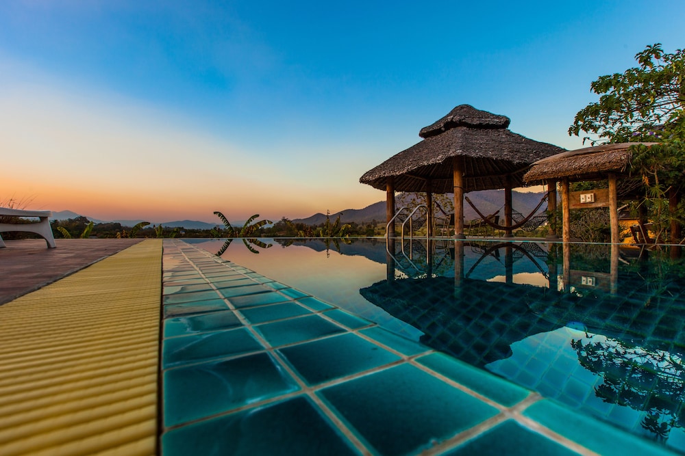 Kuad Khon Thoe Pai Cottage 48/62