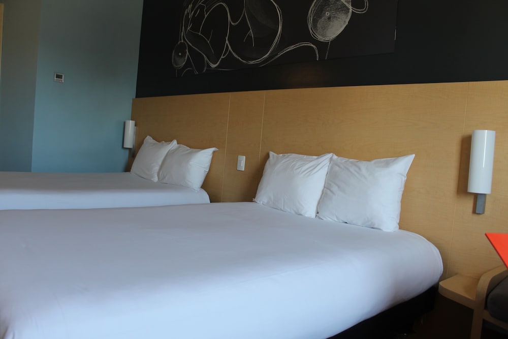 ibis Culiacan 16/50