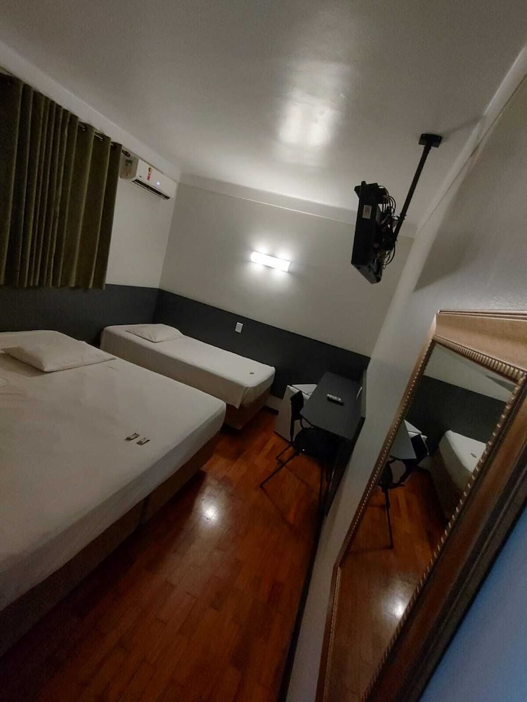 AURORA HOTEL 16/47