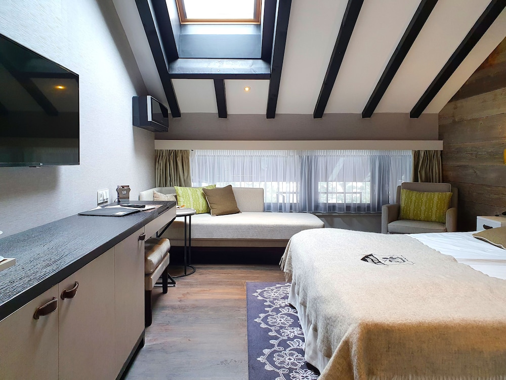 Alpenhof Hotel 30/72