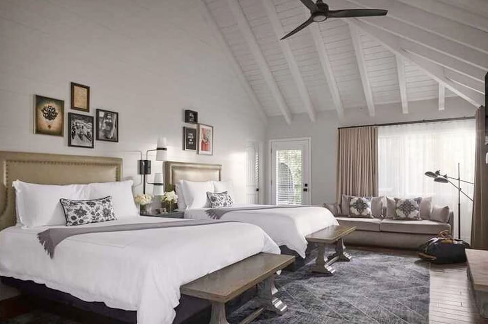 Vintage, Estate, 2 Queen Beds