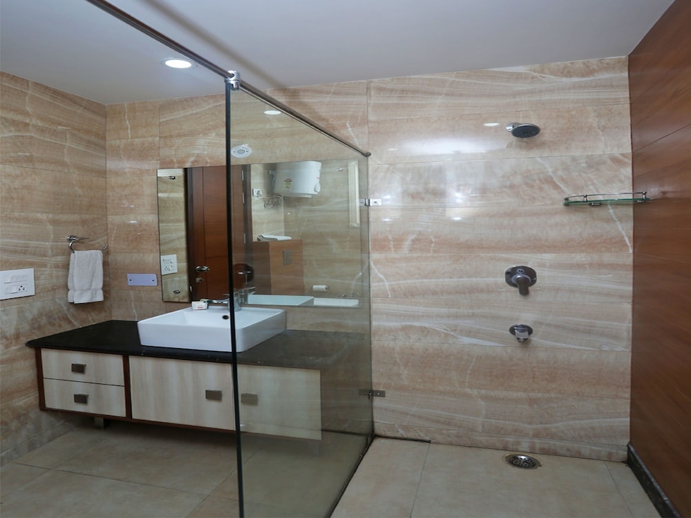 Oyo 5198 Hotel Hcgrand 31/31