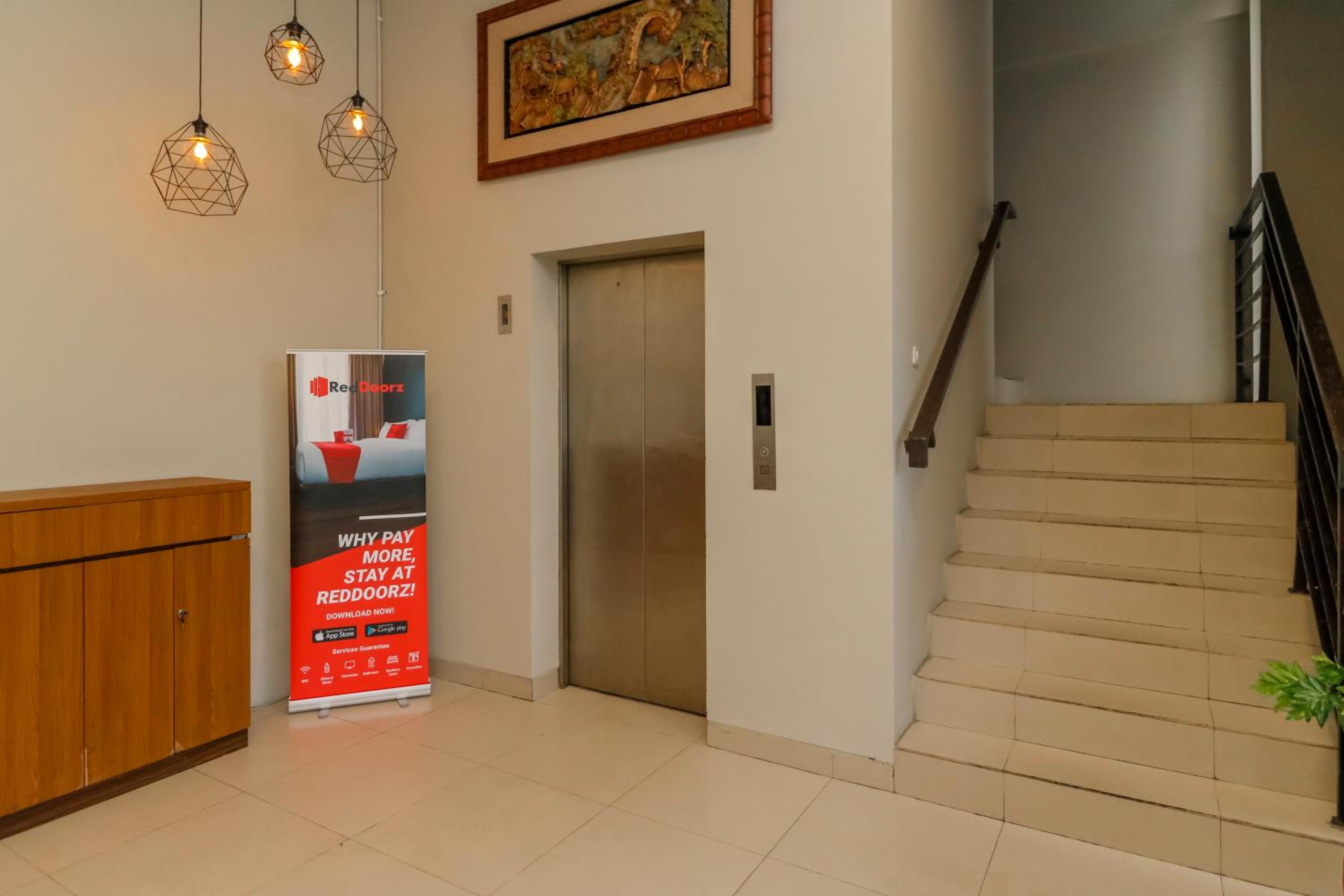Reddoorz Plus Kapuk Business Park 7/33