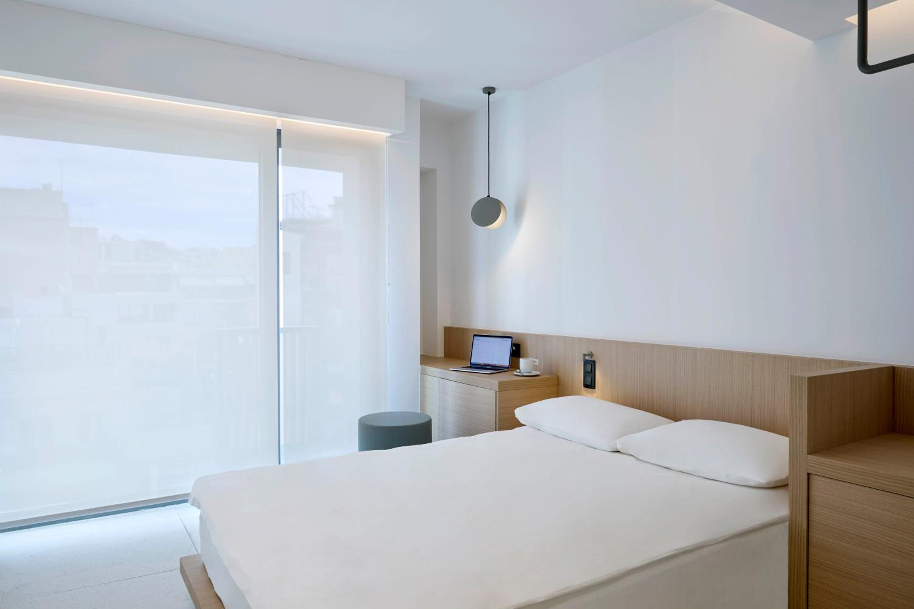 ROOM, SINGLE, SMALL