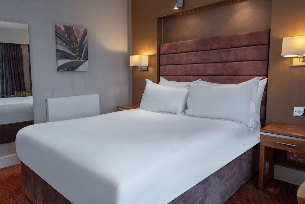 Hampshire Court Hotel & Spa 23/65