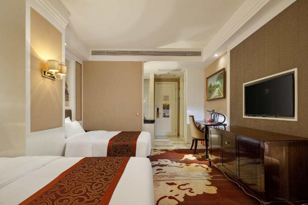 Type A, Twin Beds