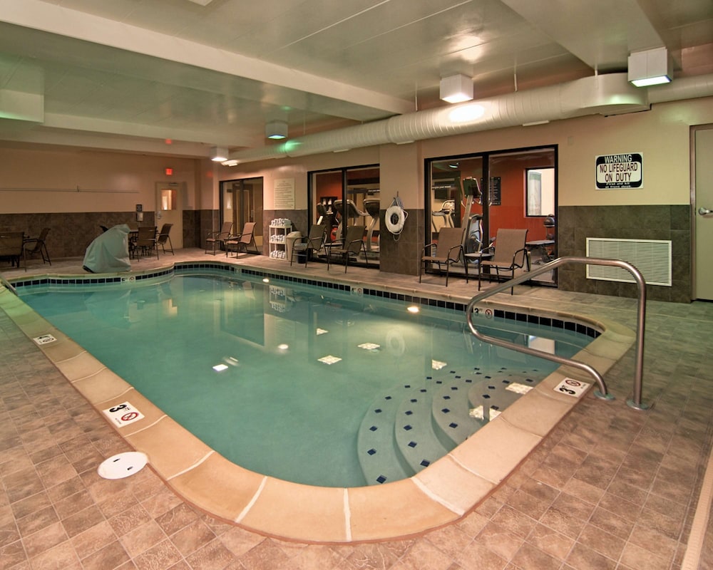 Hampton Inn Troy 3/28