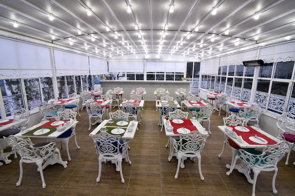 Buyukada Cankaya Hotel 40/50