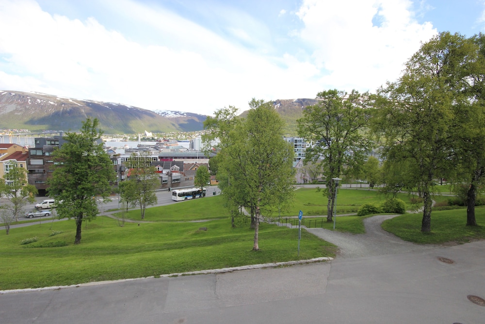 Ami Hotel 44/50