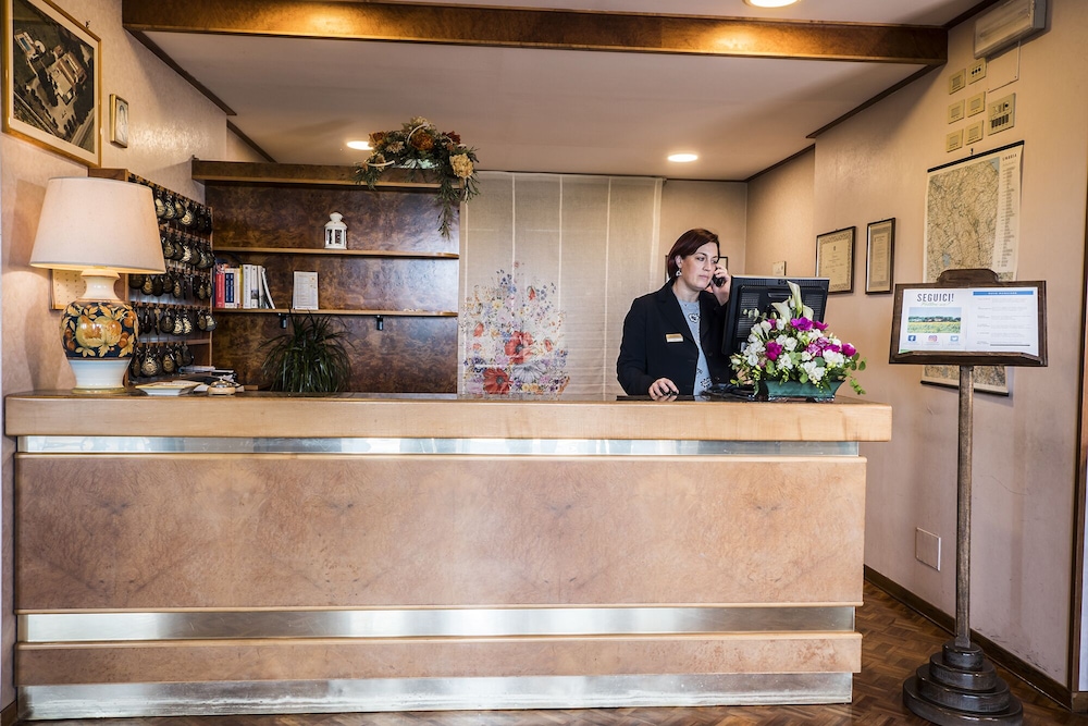 Vega Hotel Perugia 5/70