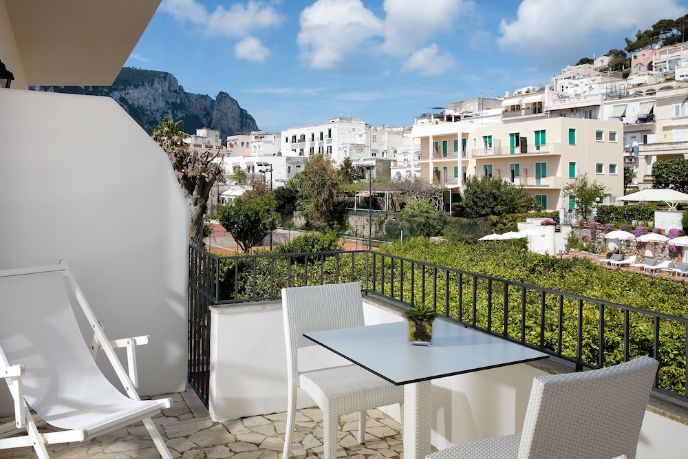 Hotel Syrene Capri 43/69