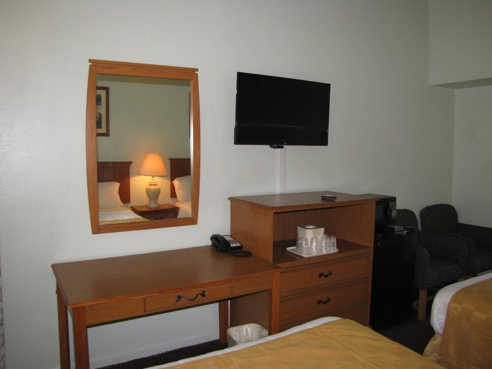 A-1 Budget Motel 35/38