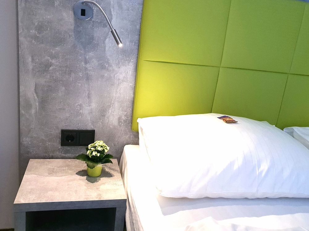 SleepySleepy Hotel Dillingen 14/47