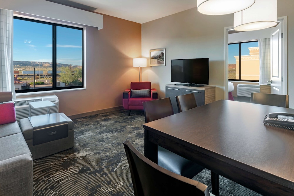 TownePlace Suites by Marriott Gallup 20/31