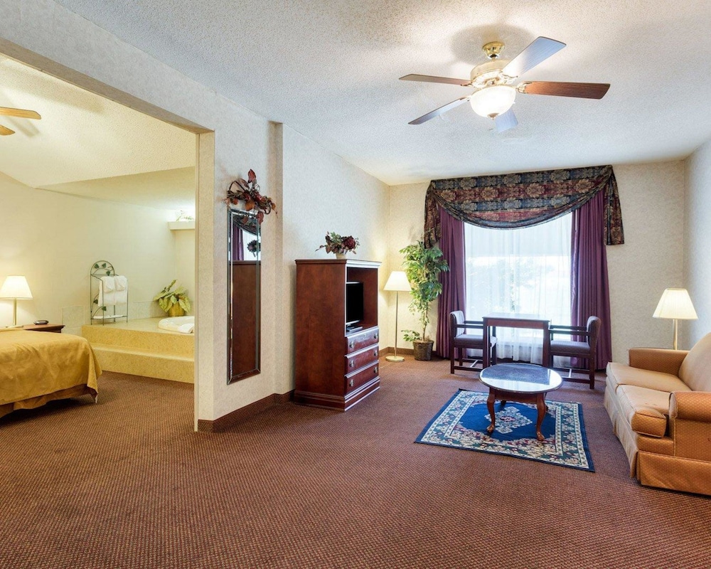 Quality Inn Robinsonville, MS 24/33