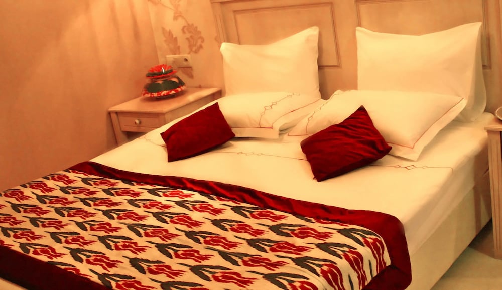 Divas Silver Hotel 16/71