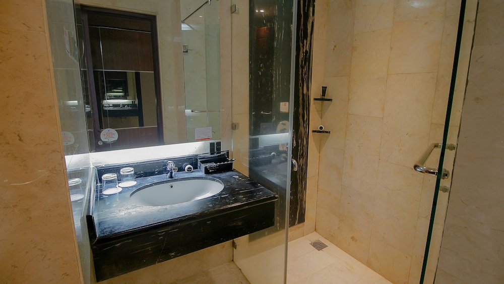 Grand Qin Hotel Banjarbaru 22/43