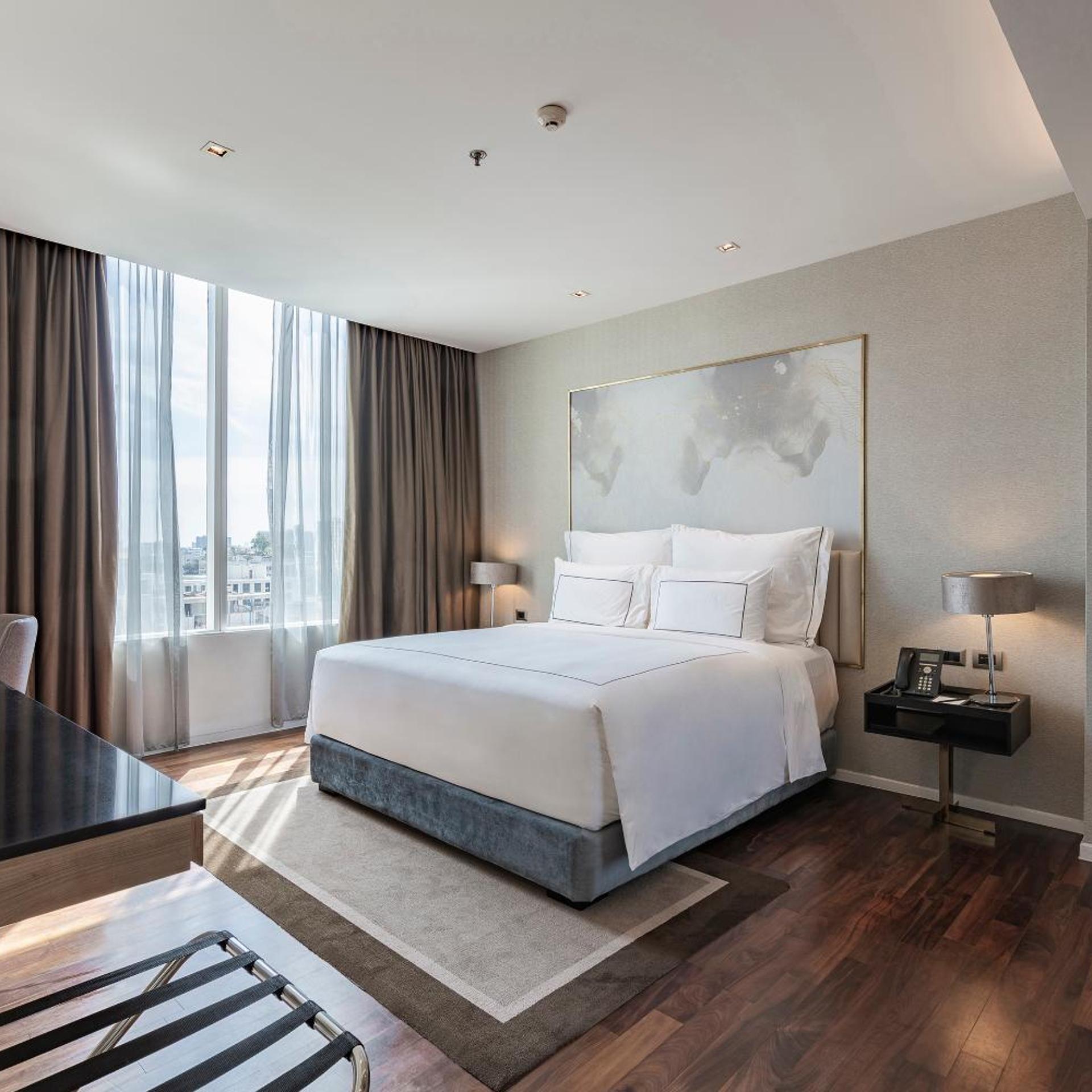 جناح بشرفة، MUU Bangkok Hotel 2/10