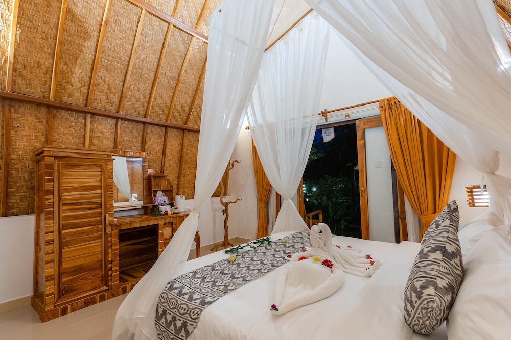 Penida Sunset Ocean View Bungalows 22/59