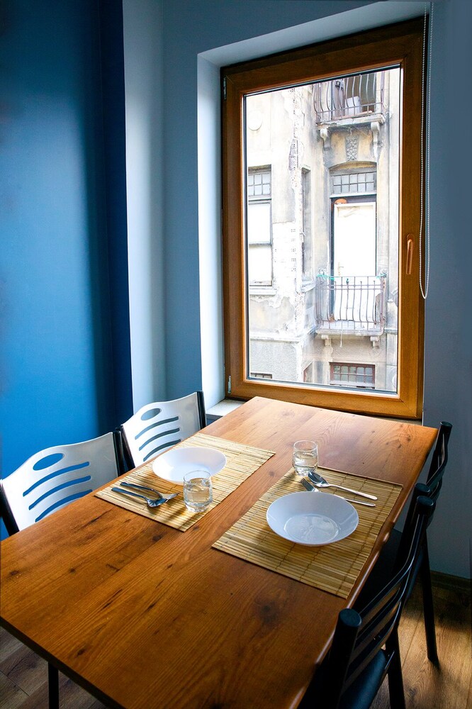 Beans House Suite 38/50