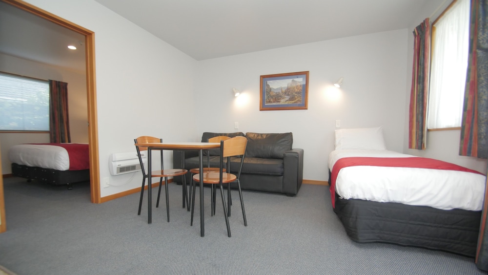 ASURE Christchurch Classic Motel and Apartments (ex Best Western Clyde On Riccarton Motel) 10/27