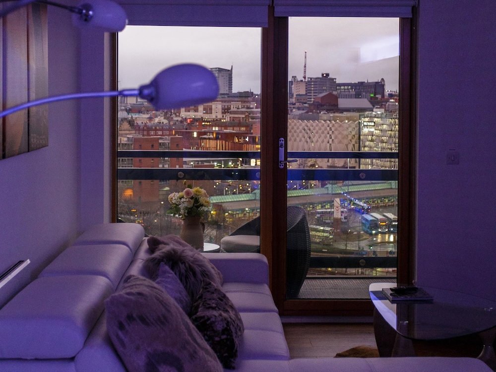 Live in Leeds Sky Penthouse 30/46