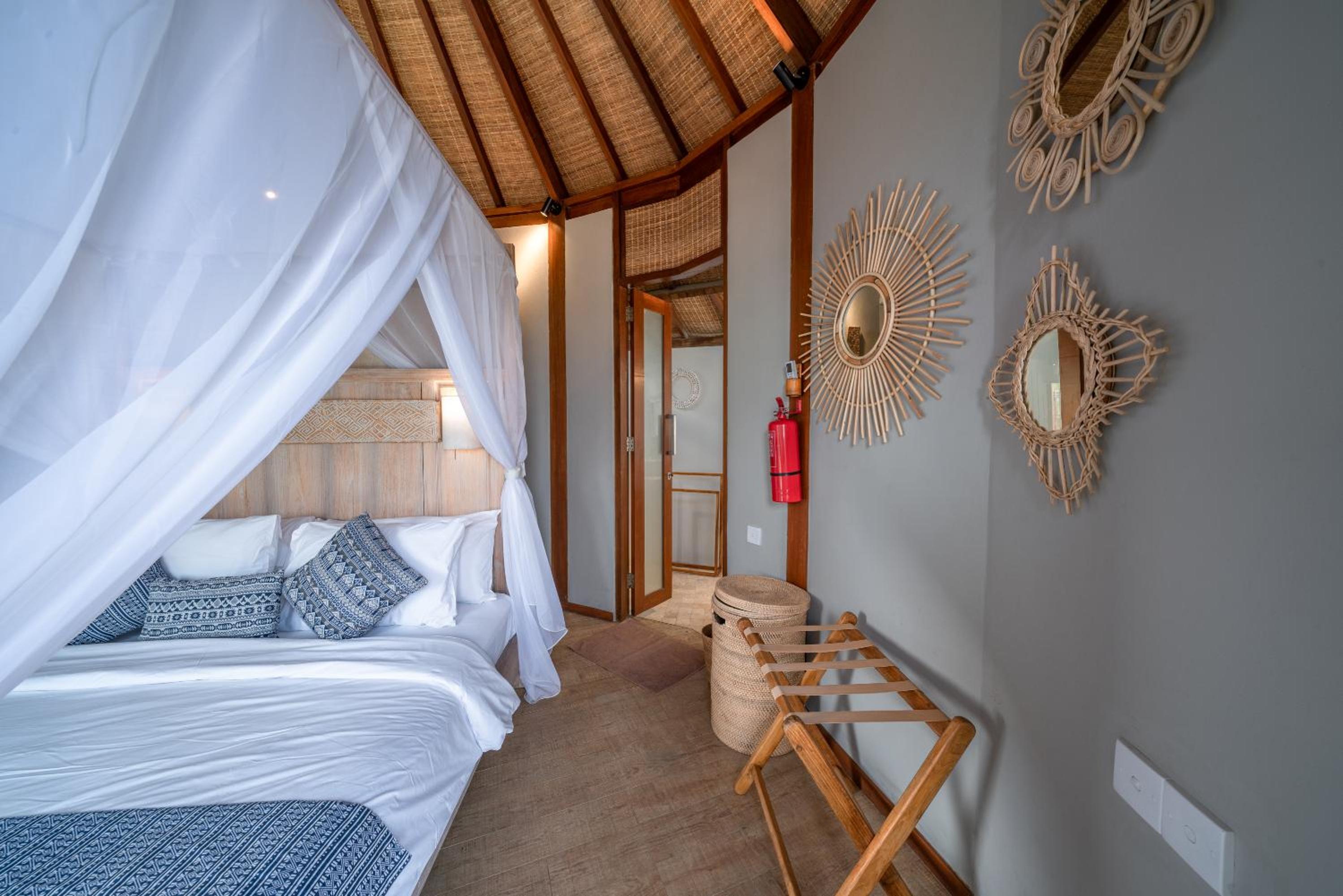 فيلا بإطلالة على البحر بغرفتي نوم بمسبح خاص، Blue Lagoon Avia Villas 8/10