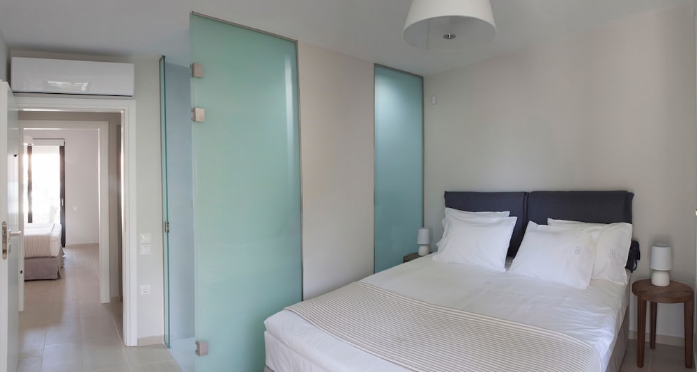 Aethrion Boutique Homes 17/50
