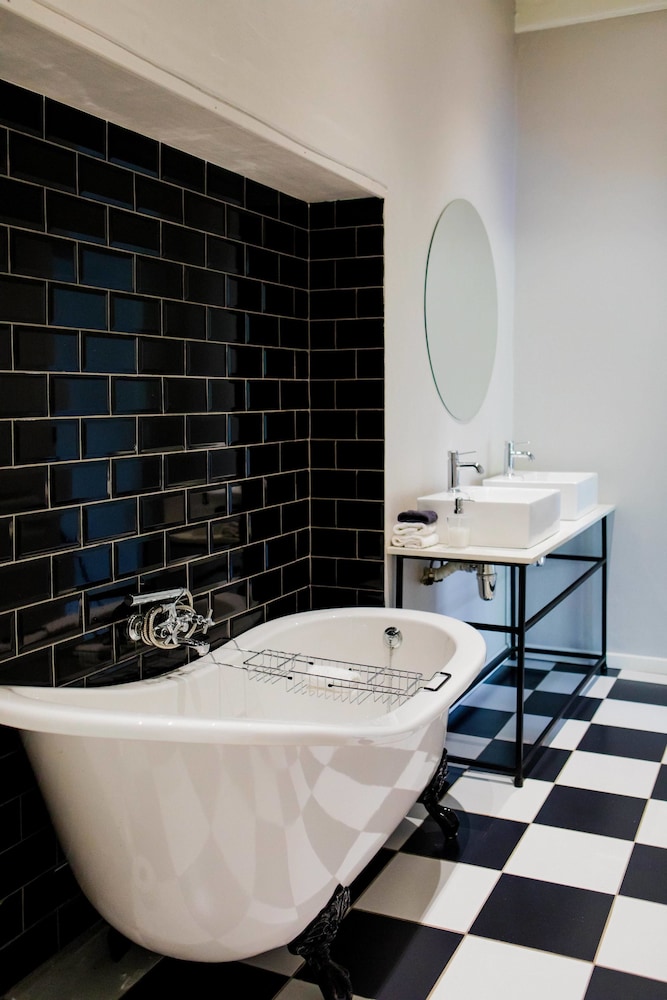 Elianthe Boutique Guesthouse 48/50
