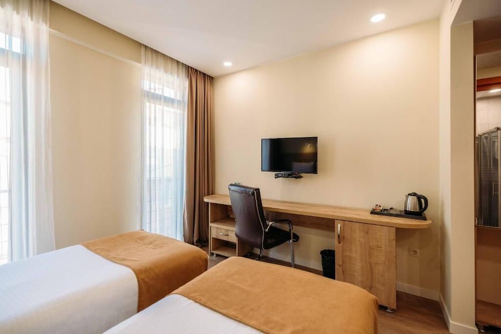 Atrium Boutique Hotel 33/50