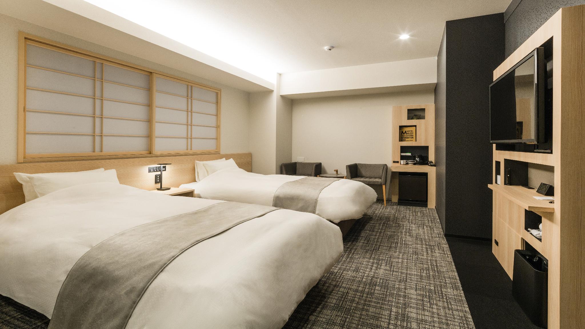 Universal, Standard, Twin Beds