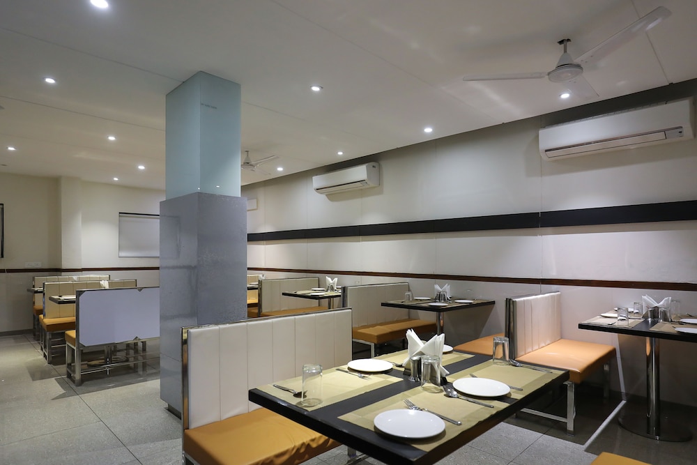 Hotel Ashray Inn Express 25/35