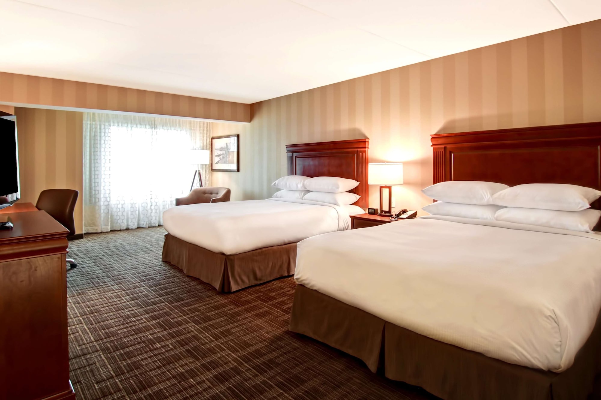 SPACIOUS, 2 QUEEN BEDS, ACCESSIBLE