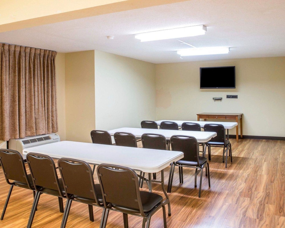 Quality Inn Merchants Drive 39/42