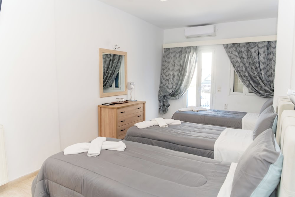 ROOM, TRIPLE