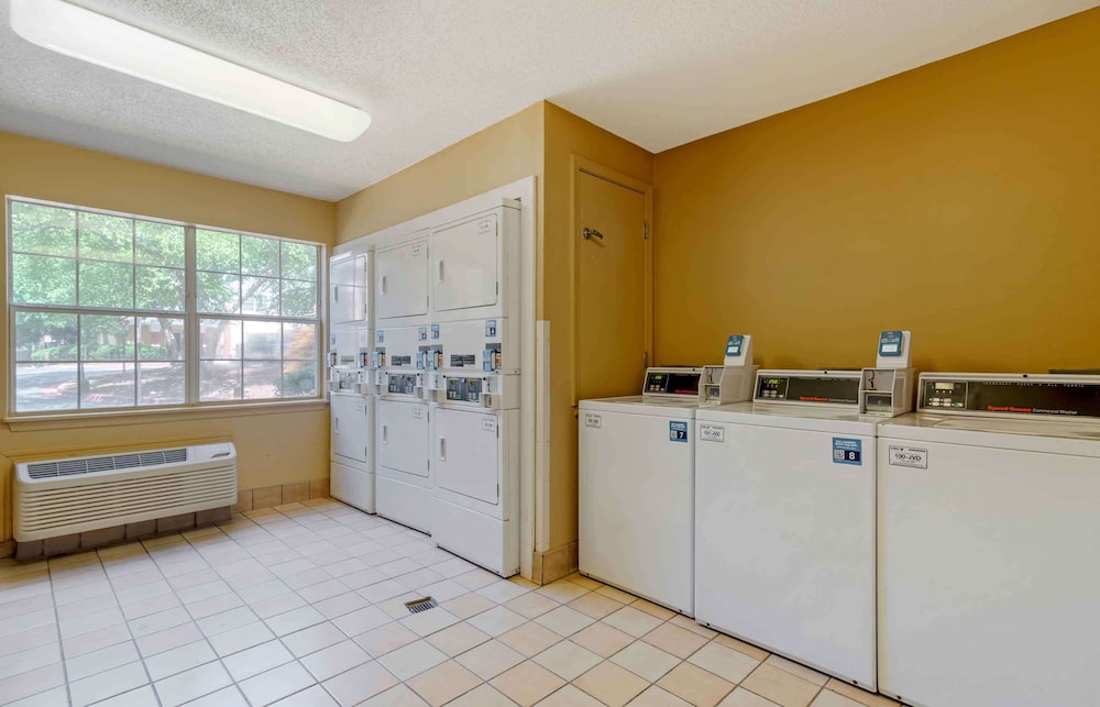 Extended Stay America - Atlanta - Cumberland Mall 23/50