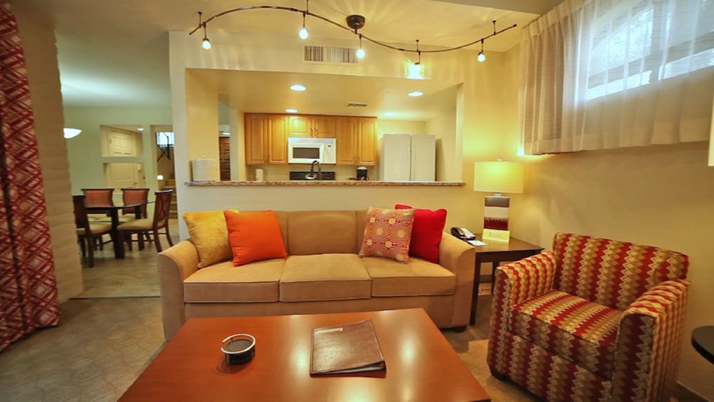 Scottsdale Camelback Resort 20/78