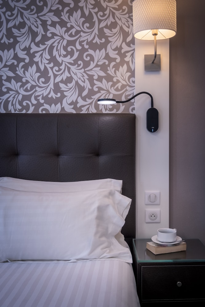 Marena Hotel 30/75