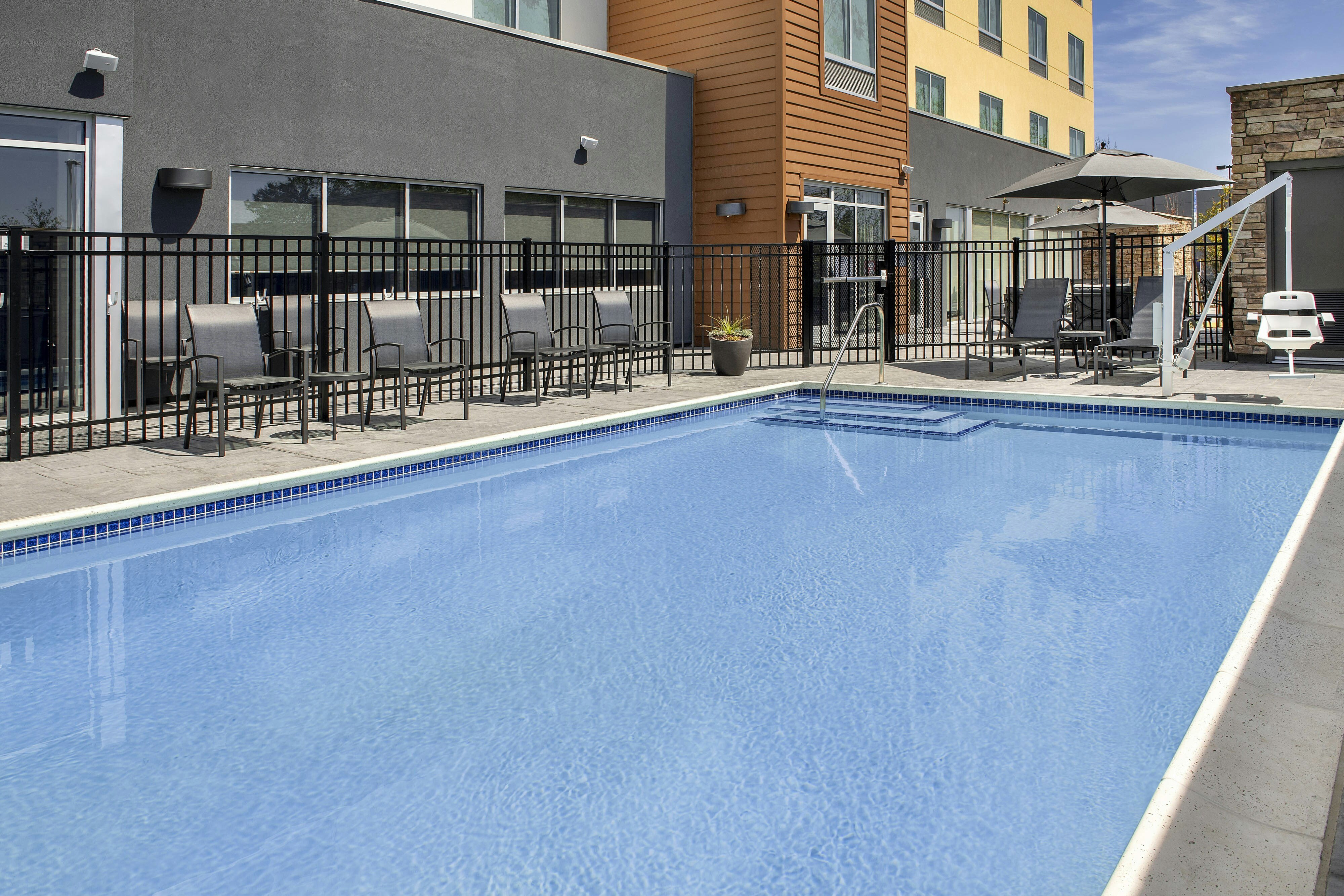 Fairfield Inn & Suites by Marriott Santa Rosa Rohnert Park 9/19