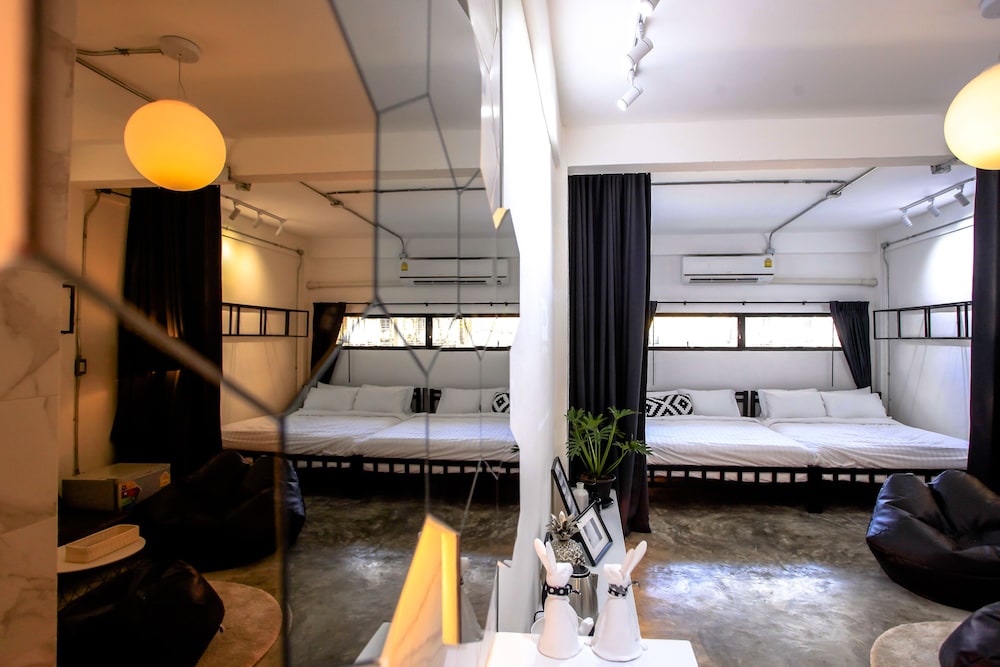 Siam Nitra Boutique Hotel 62/76