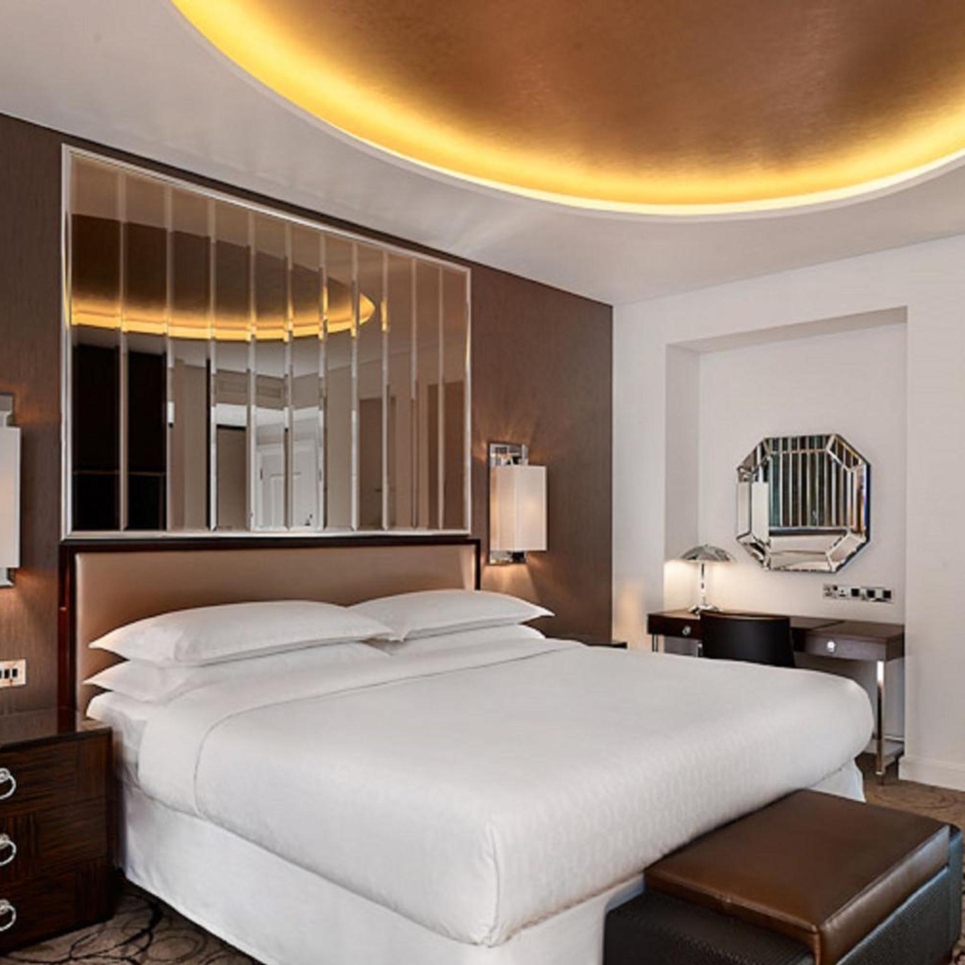 Club, Queen Bed, Club Lounge Access