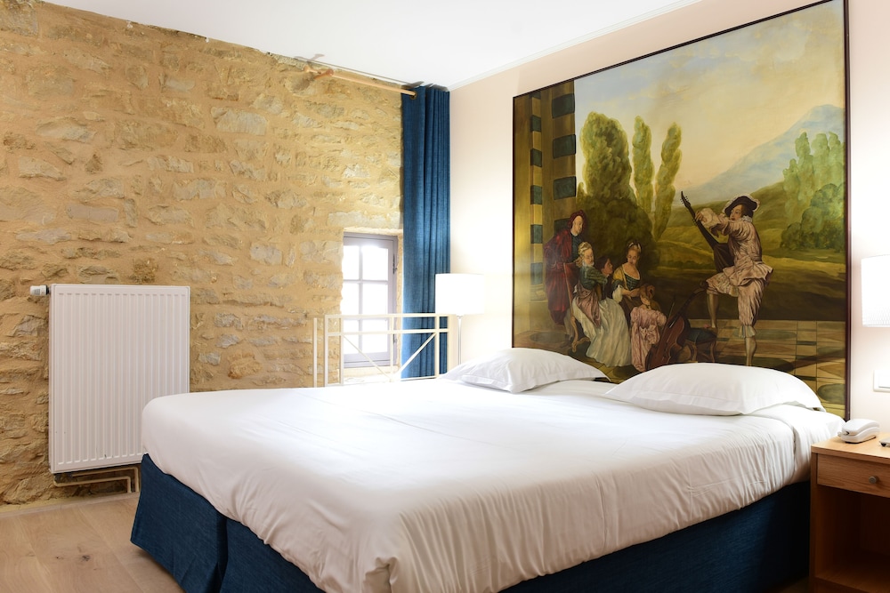 Hotel Le Chateau Fort 33/70