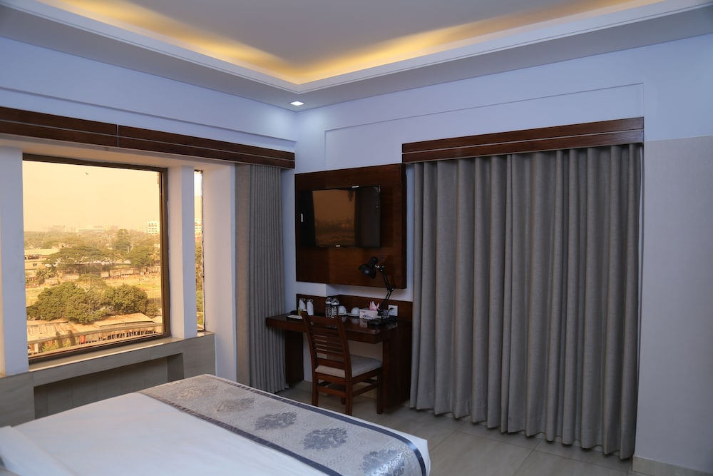 White Palace Hotel 30/61