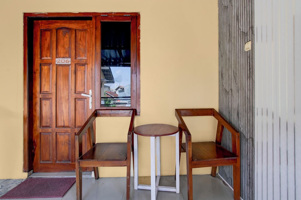 Hotel O near UGM formerly Bayang Brothers Guest House 48/55