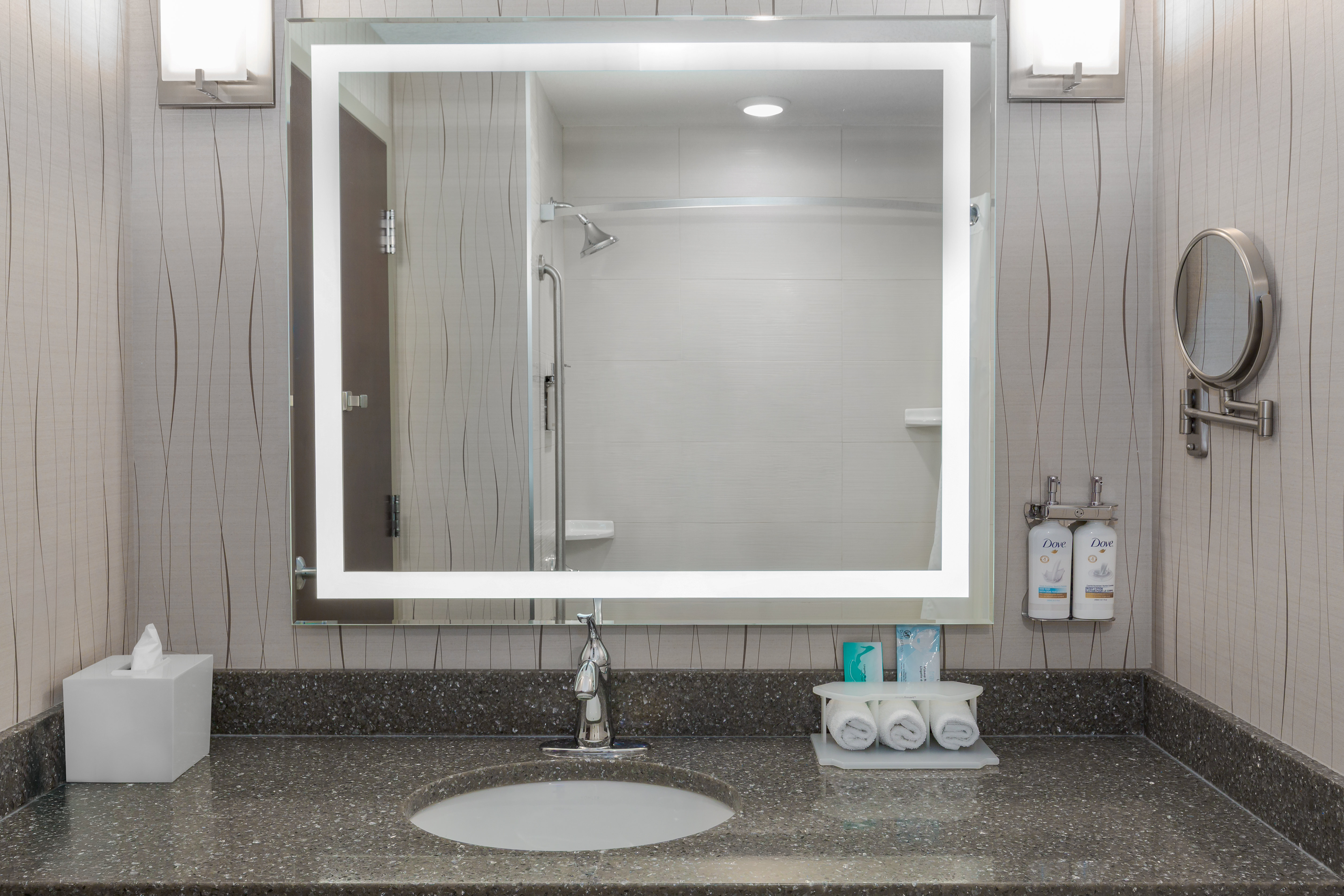 Holiday Inn Express Suites Cold Lake 70/73