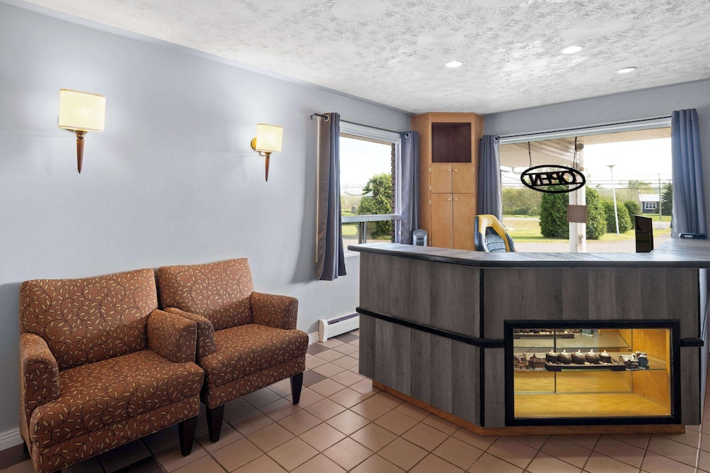 Travelodge by Wyndham Grand Falls 2/32