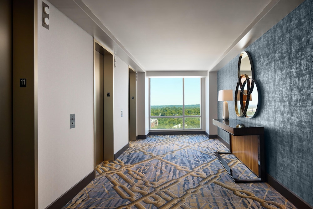 Hyatt Regency Tysons Corner Center 9/50