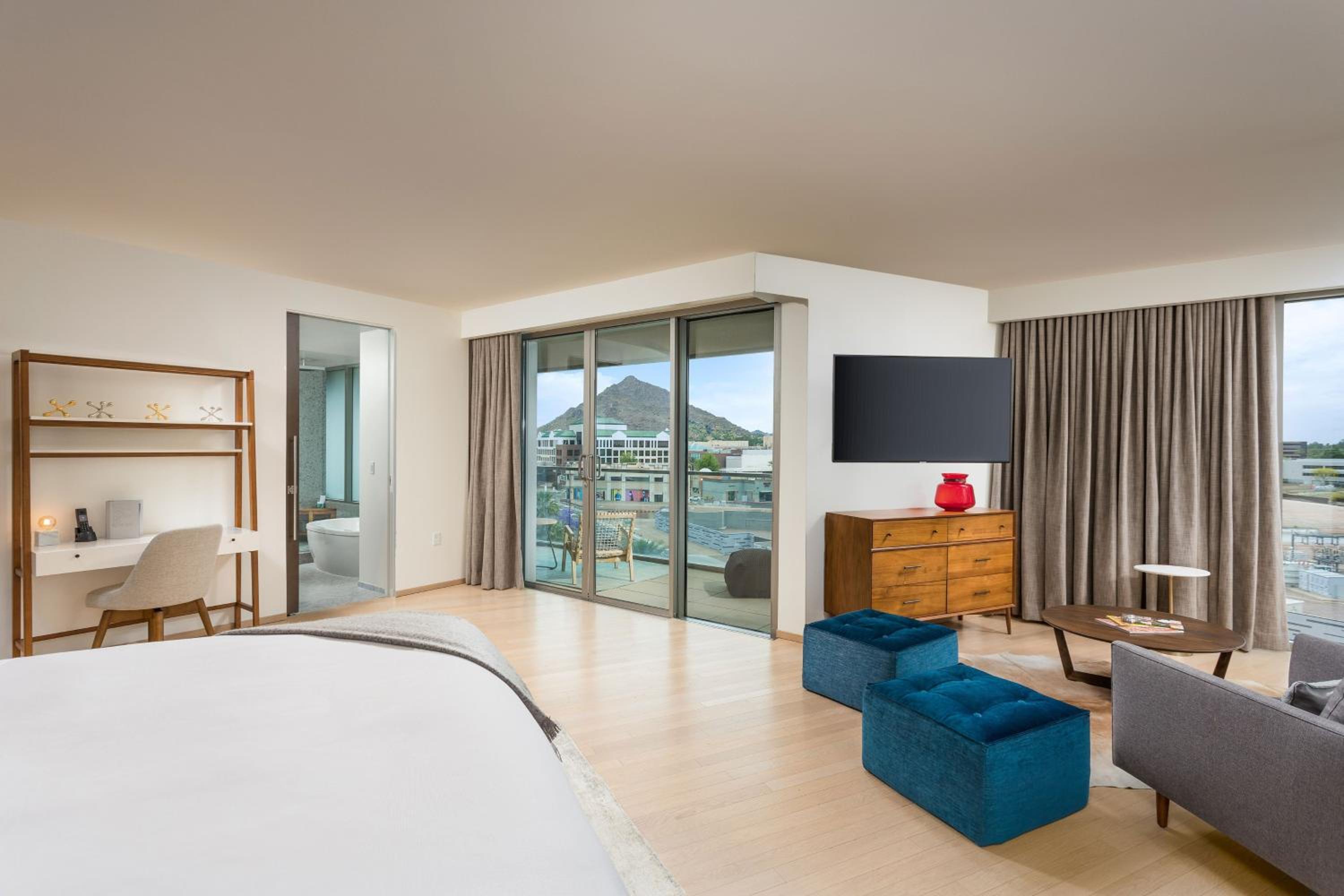 2 Bedrooms, Residential, Penthouse, Suite, 2 King Beds, W Scottsdale 2/3